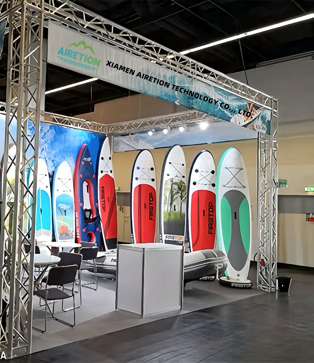 La 5ème exposition mondiale de commerce électronique transfrontalier CBEE Xiamen présente des produits innovants de Supboard et de bateaux gonflables