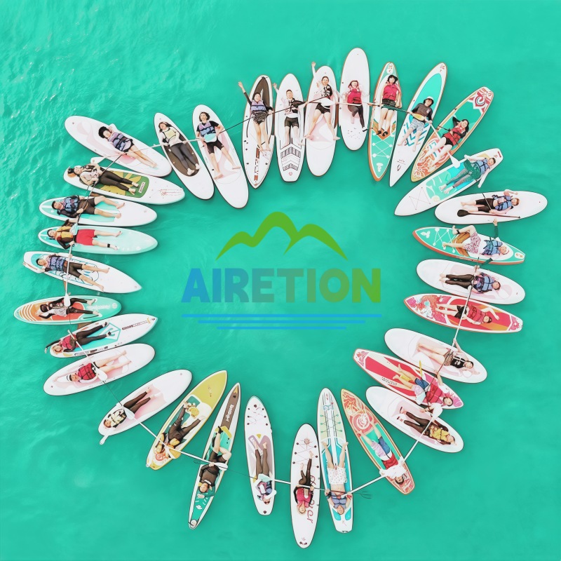 Partez à l'aventure et à la pêche avec nos planches de stand up paddle gonflables